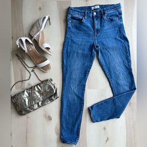 GAP High Rise True Skinny Jeans